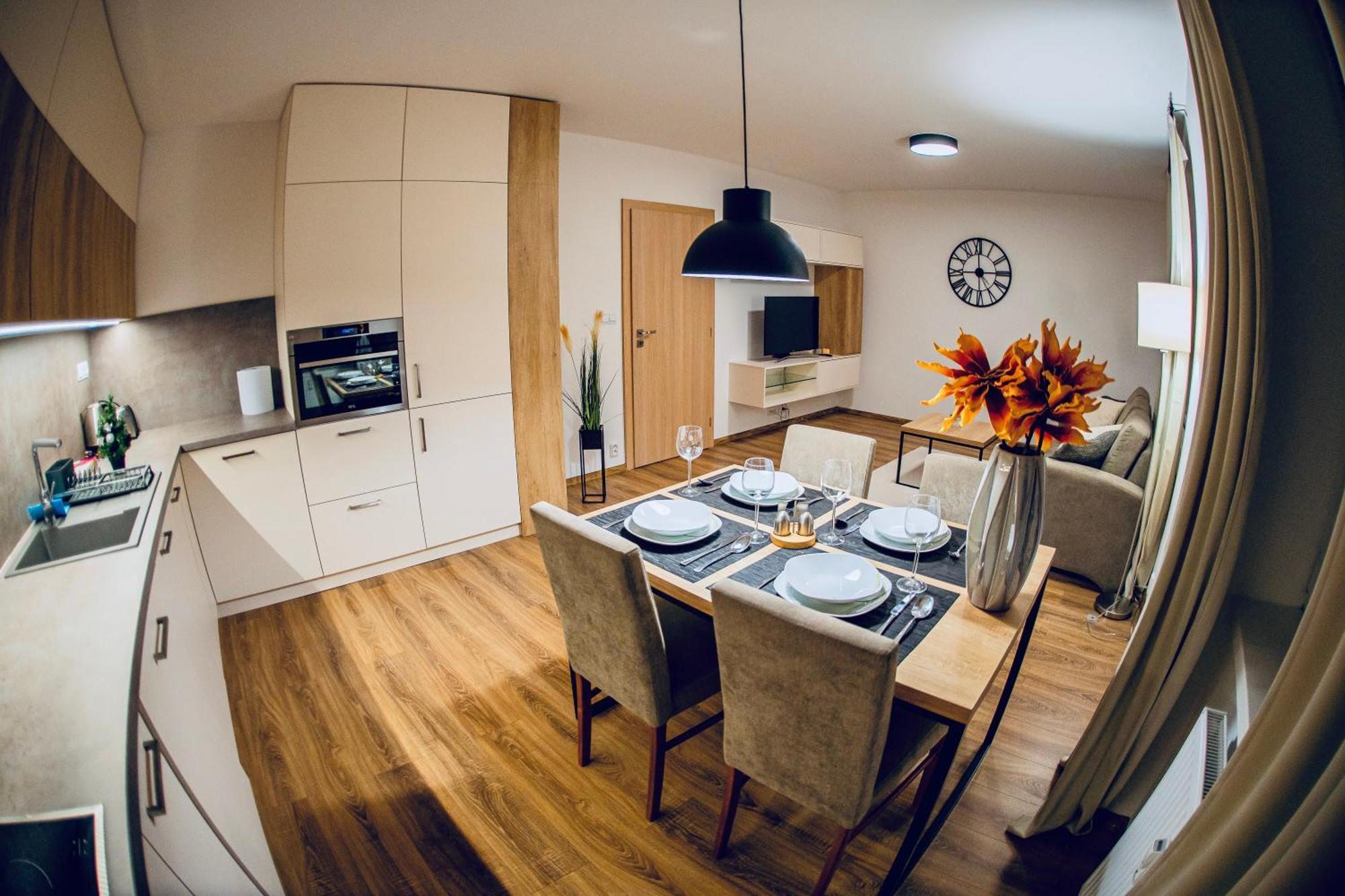 Old Town City Center Apartment 1 - Private Parking Included Koszyce Zewnętrze zdjęcie