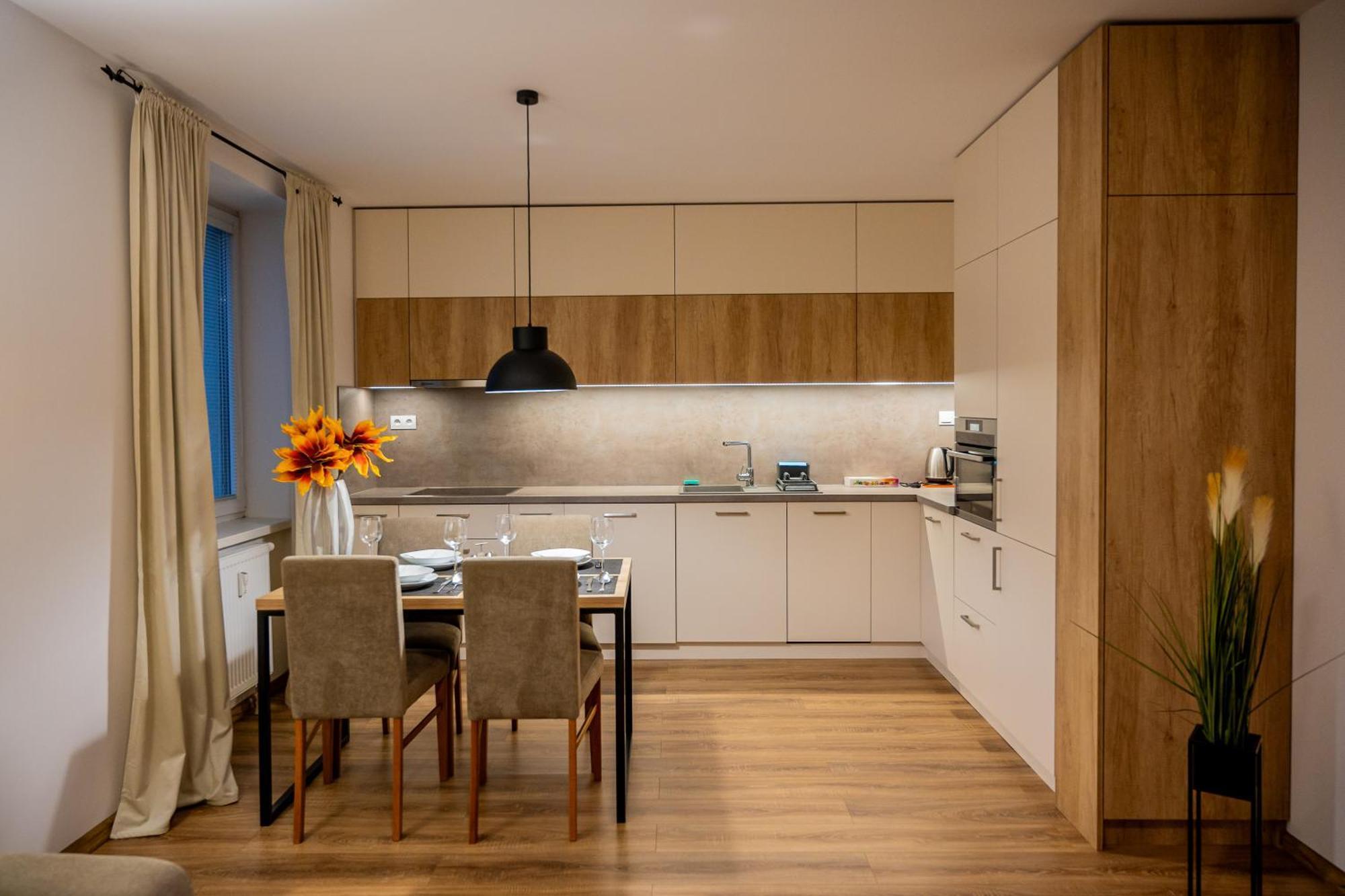 Old Town City Center Apartment 1 - Private Parking Included Koszyce Zewnętrze zdjęcie